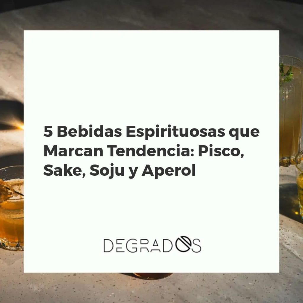 Cinco cócteles de moda en una barra: un Pisco Sour, una copa de Sake, un vaso de Soju, un Aperol Spritz y un cóctel de Baijiu, representando las espirituosas en tendencia.