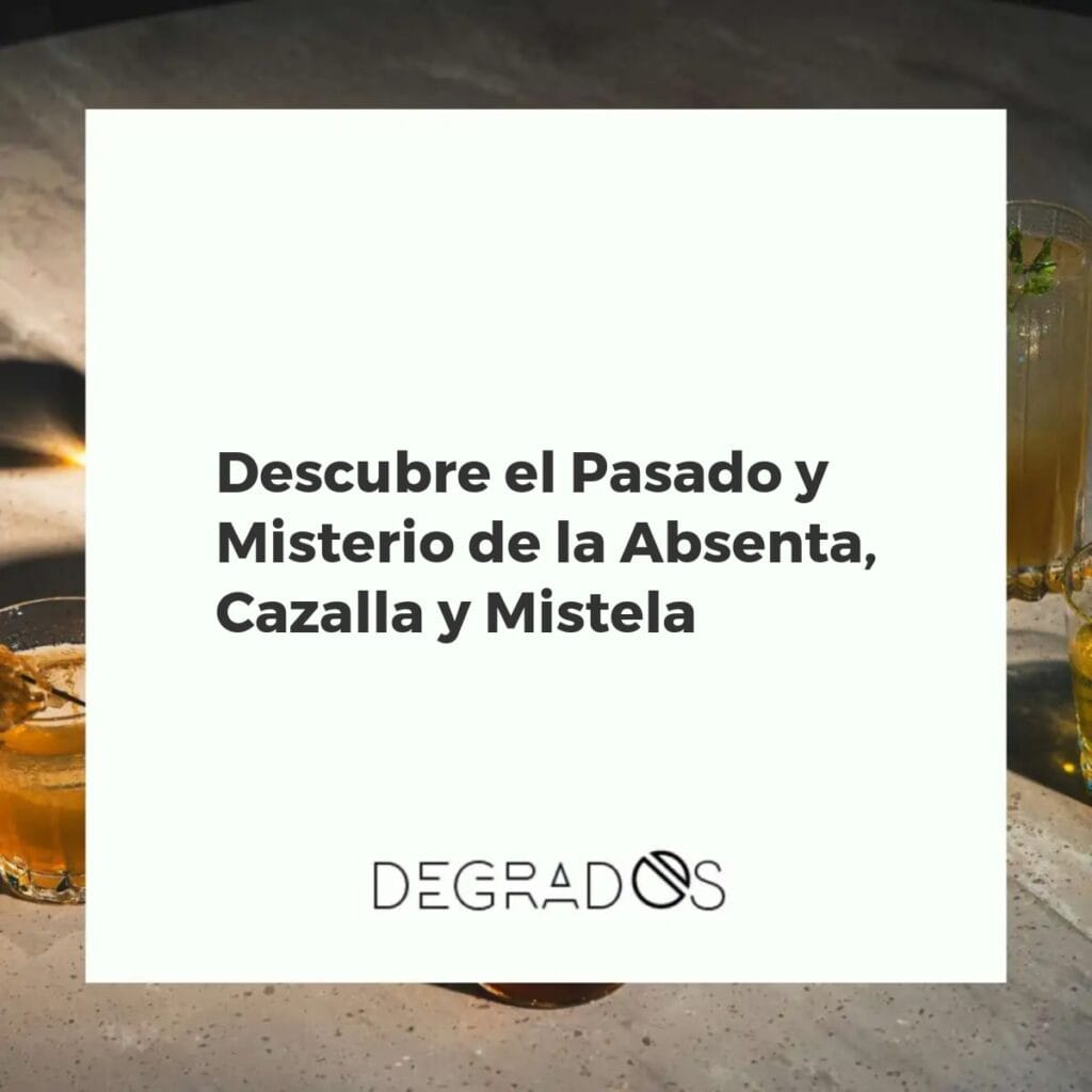 Botellas y copas de absenta, cazalla y mistela dispuestas en un bodegón que simboliza su rica y misteriosa historia