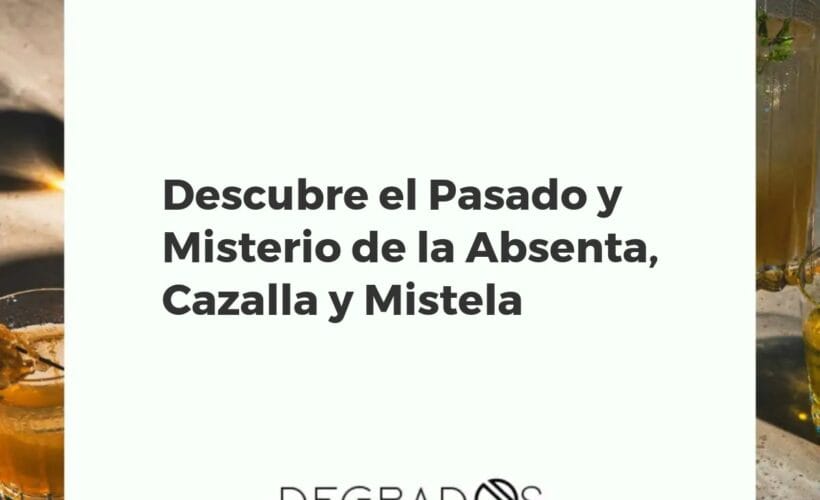 Botellas y copas de absenta, cazalla y mistela dispuestas en un bodegón que simboliza su rica y misteriosa historia